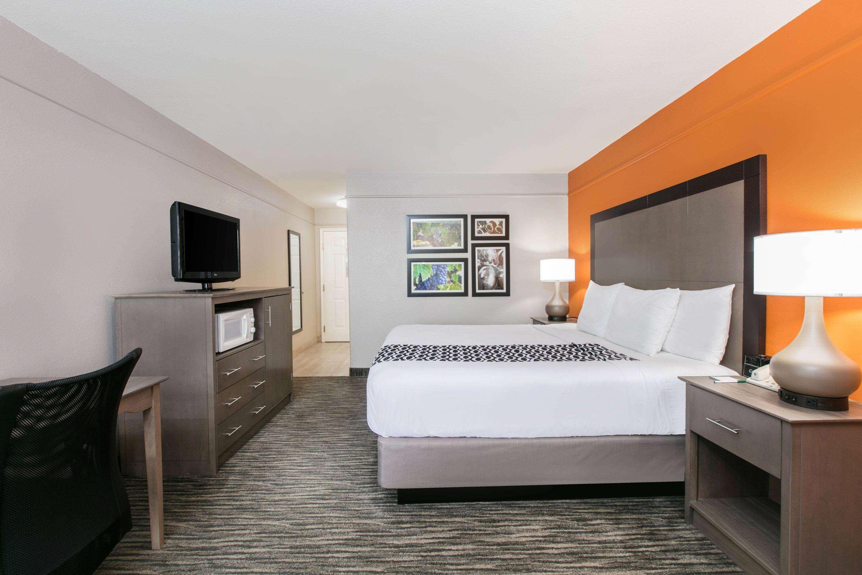 La Quinta By Wyndham Fredericksburg Otel Dış mekan fotoğraf